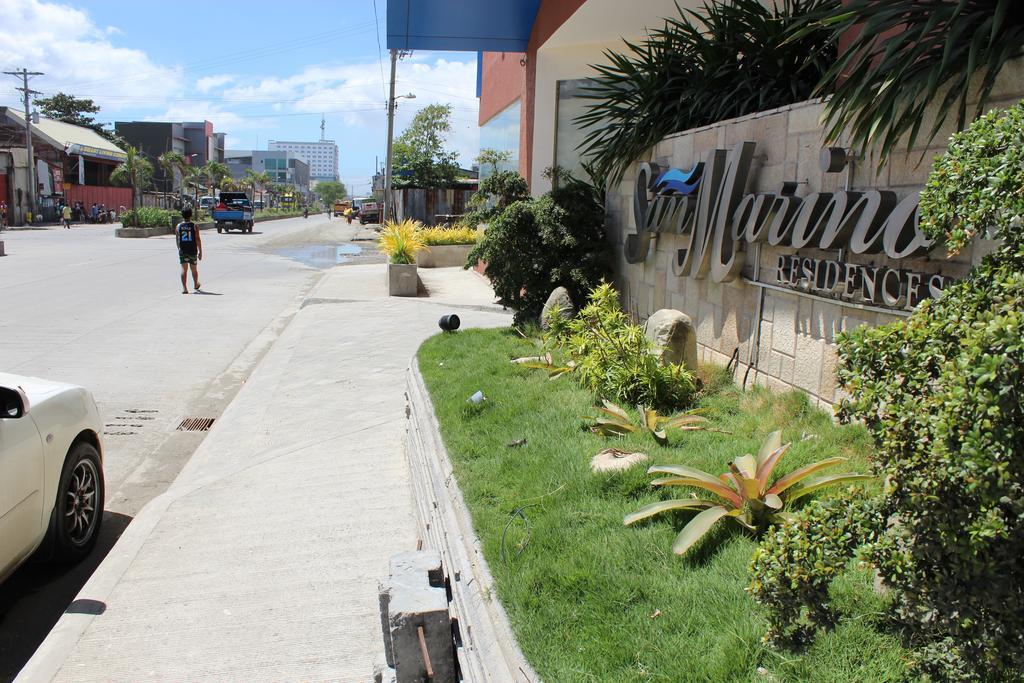 Feel Great Stay Condotels - San Marino Cebu Exteriör bild